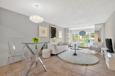 8040 N Sunrise Lakes Drive Sunrise FL 33322