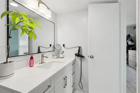 2201 Brickell Avenue Miami FL 33129