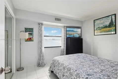 2201 Brickell Avenue Miami FL 33129