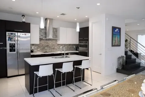 10464 NW 66th Street Doral FL 33178