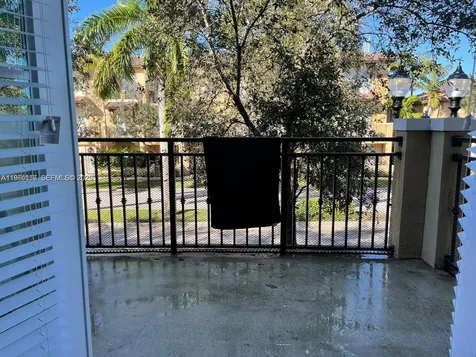 819 SW 147th Avenue Pembroke Pines FL 33027