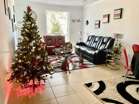 819 SW 147th Avenue Pembroke Pines FL 33027