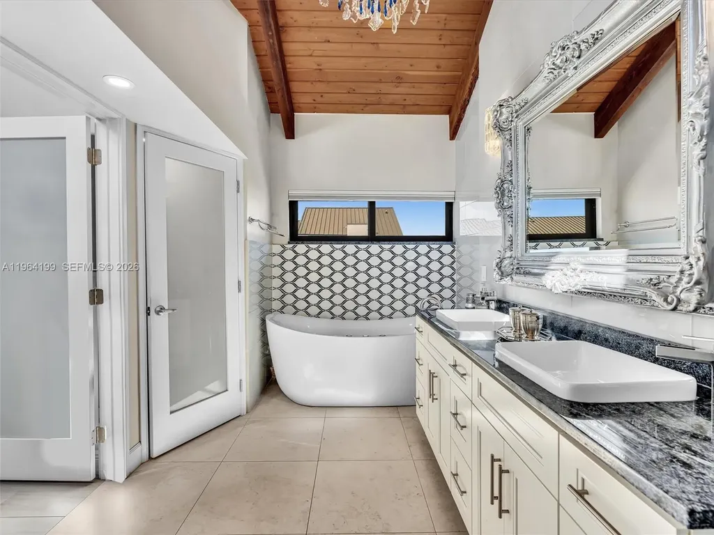 15 Port Side Drive Fort Lauderdale FL 33316