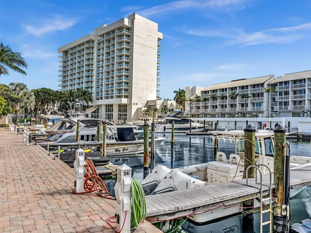 15 Port Side Drive Fort Lauderdale FL 33316