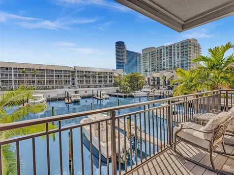 15 Port Side Drive Fort Lauderdale FL 33316
