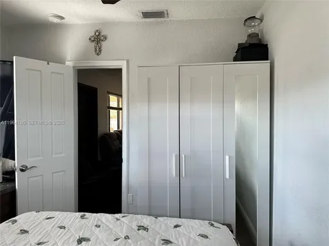 991 E 47th Street Hialeah FL 33013