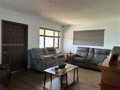 991 E 47th Street Hialeah FL 33013