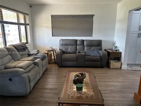 991 E 47th Street Hialeah FL 33013