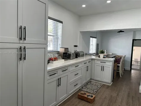 991 E 47th Street Hialeah FL 33013