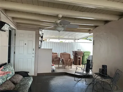 991 E 47th Street Hialeah FL 33013