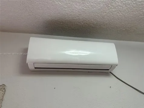 991 E 47th Street Hialeah FL 33013