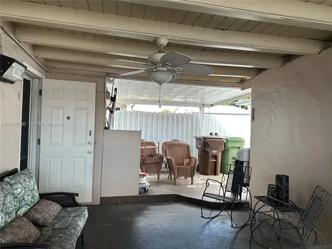 991 E 47th Street Hialeah FL 33013