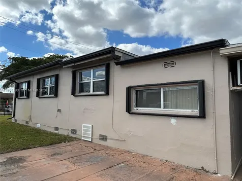 991 E 47th Street Hialeah FL 33013