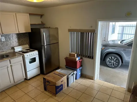 991 E 47th Street Hialeah FL 33013