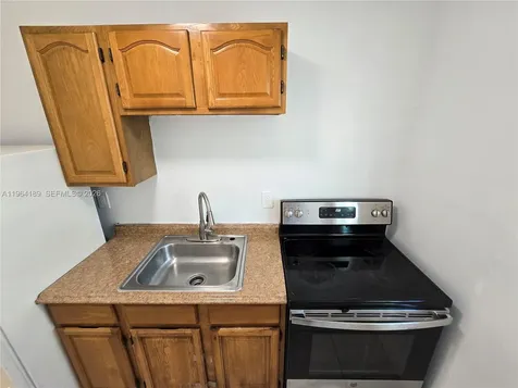 535 NW 7th Street Miami FL 33136