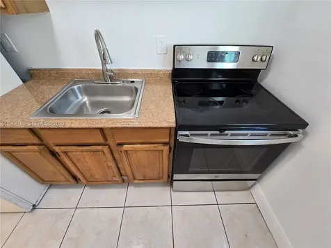 535 NW 7th Street Miami FL 33136