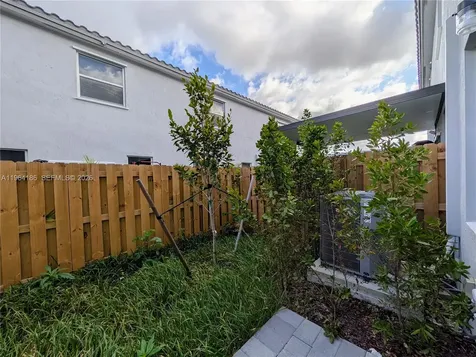 1172 SE 1st Terrace Florida City FL 33034