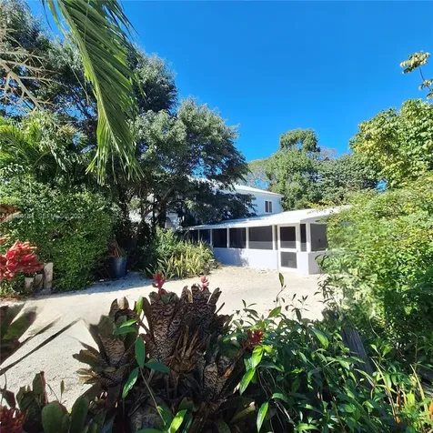 27 Pompano Avenue Key Largo FL 33037