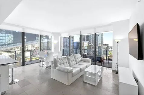 68 SE 6th Street Miami FL 33131