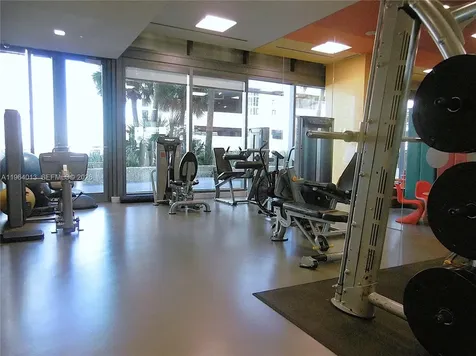 68 SE 6th Street Miami FL 33131