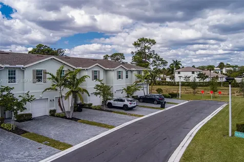 4303 Hammock Grove Drive Lake Worth FL 33467