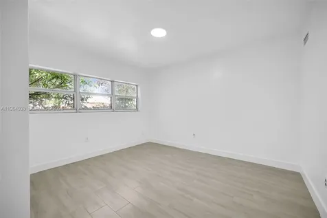 1393 NW 102nd Street Miami FL 33147