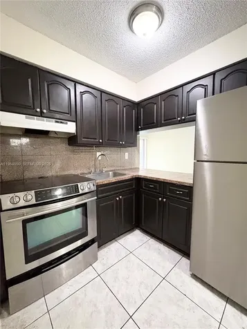 813 SW 10th Street Hallandale Beach FL 33009