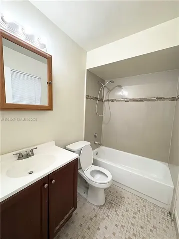 813 SW 10th Street Hallandale Beach FL 33009
