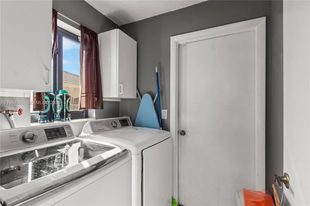 375 NW 107th Terrace Coral Springs FL 33071