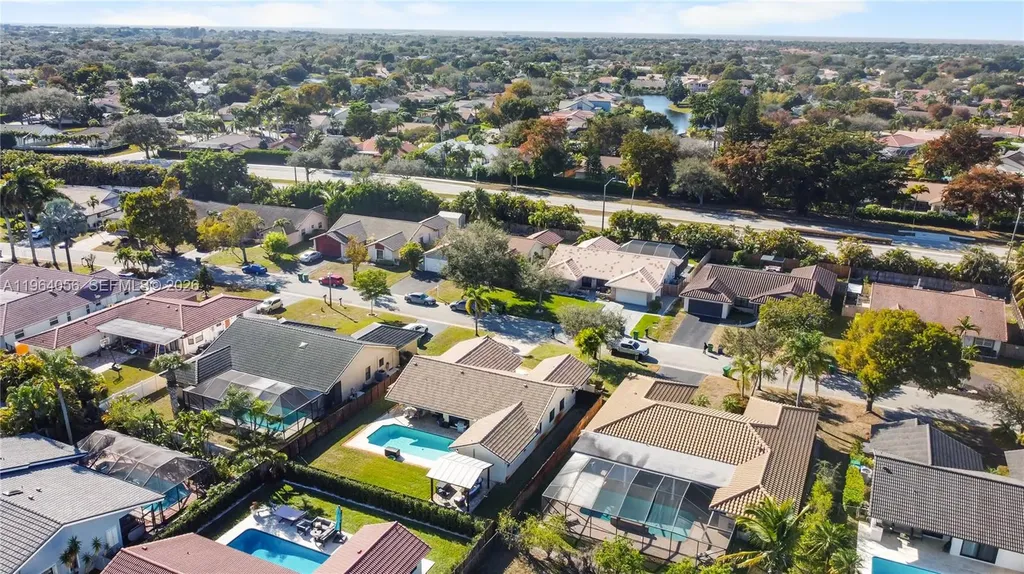 375 NW 107th Terrace Coral Springs FL 33071