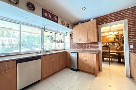 9761 SW 148th Street Miami FL 33176