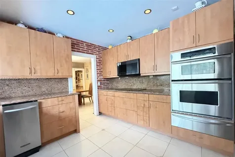 9761 SW 148th Street Miami FL 33176
