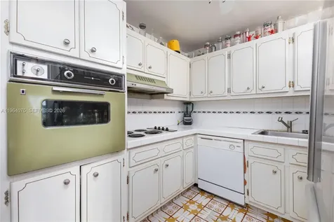 245 18th Street Miami Beach FL 33139