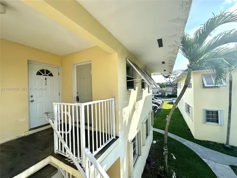 7308 SW 82nd Street Miami FL 33143