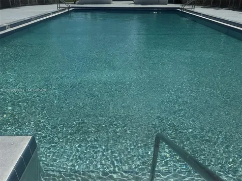 494 NW 165th St Road Miami FL 33169