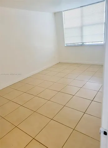 494 NW 165th St Road Miami FL 33169