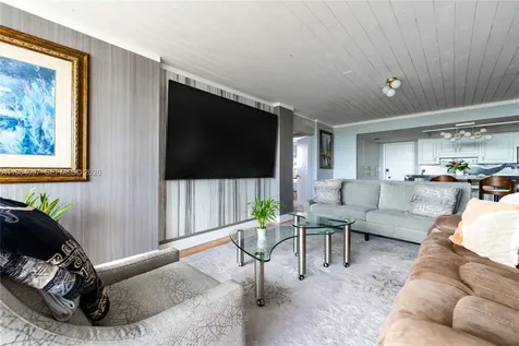 3910 Crystal Lake Drive Deerfield Beach FL 33064