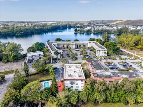 3910 Crystal Lake Drive Deerfield Beach FL 33064