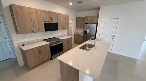 1535 SE 7th Court Homestead FL 33033
