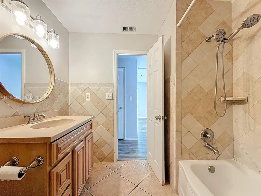 5613 N 19th Avenue S Other City - In The State Of Florida FL 33707