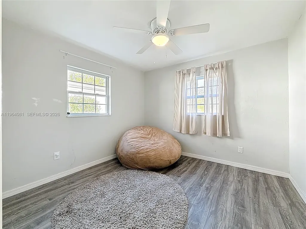 5613 N 19th Avenue S Other City - In The State Of Florida FL 33707