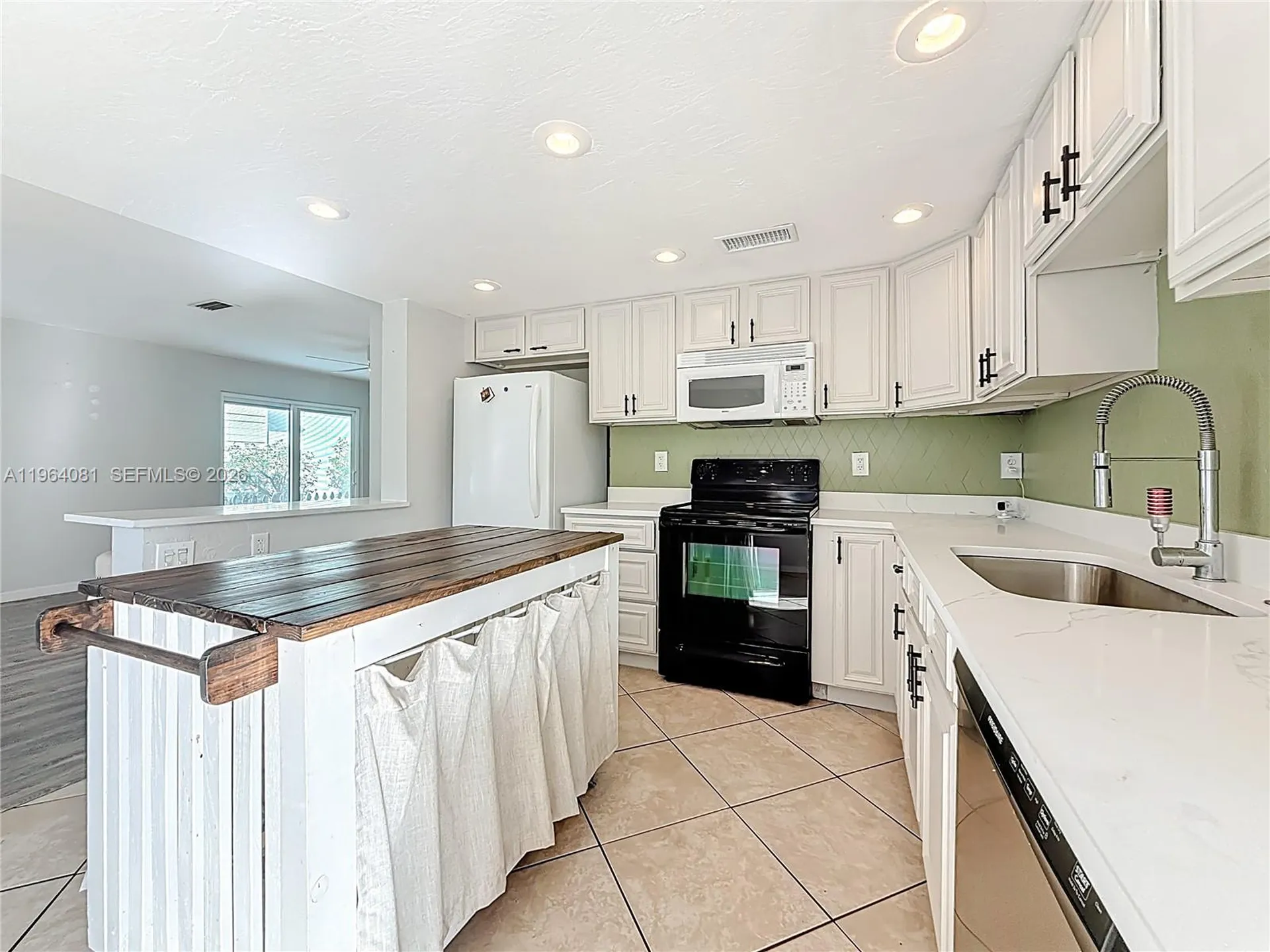 5613 N 19th Avenue S Other City - In The State Of Florida FL 33707