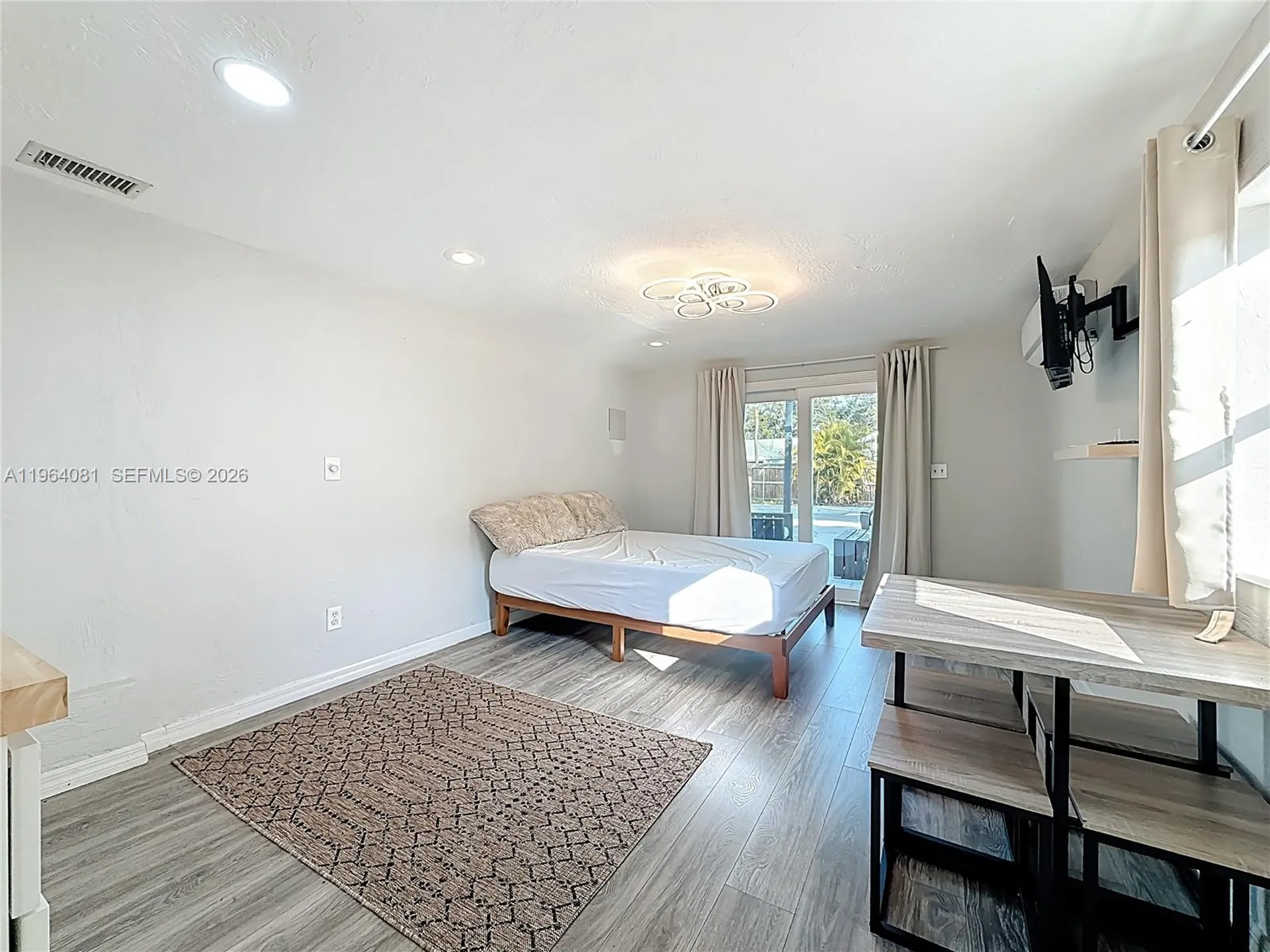 5613 N 19th Avenue S Other City - In The State Of Florida FL 33707