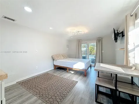 5613 N 19th Avenue S Other City - In The State Of Florida FL 33707