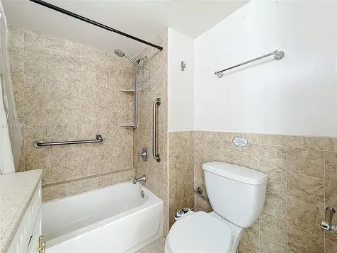 5613 N 19th Avenue S Other City - In The State Of Florida FL 33707