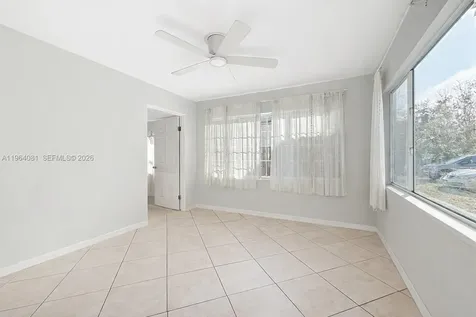 5613 N 19th Avenue S Other City - In The State Of Florida FL 33707