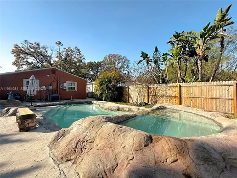 5613 N 19th Avenue S Other City - In The State Of Florida FL 33707