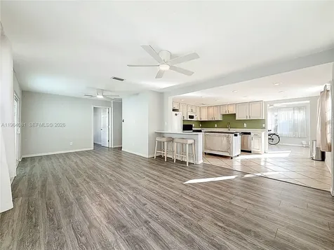 5613 N 19th Avenue S Other City - In The State Of Florida FL 33707