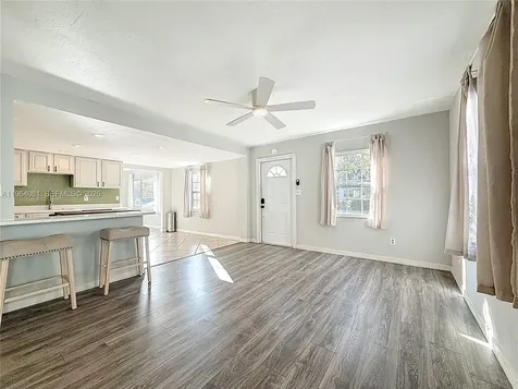 5613 N 19th Avenue S Other City - In The State Of Florida FL 33707