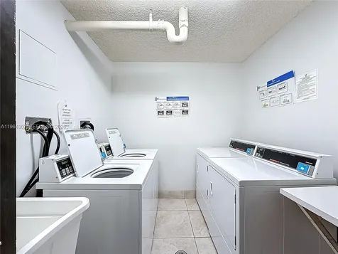 2801 NE 183rd Street Aventura FL 33160